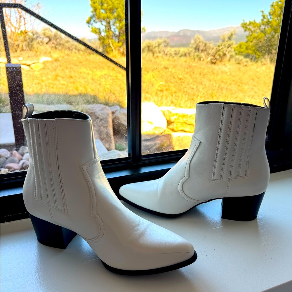 White Western Ankle Boots - 9